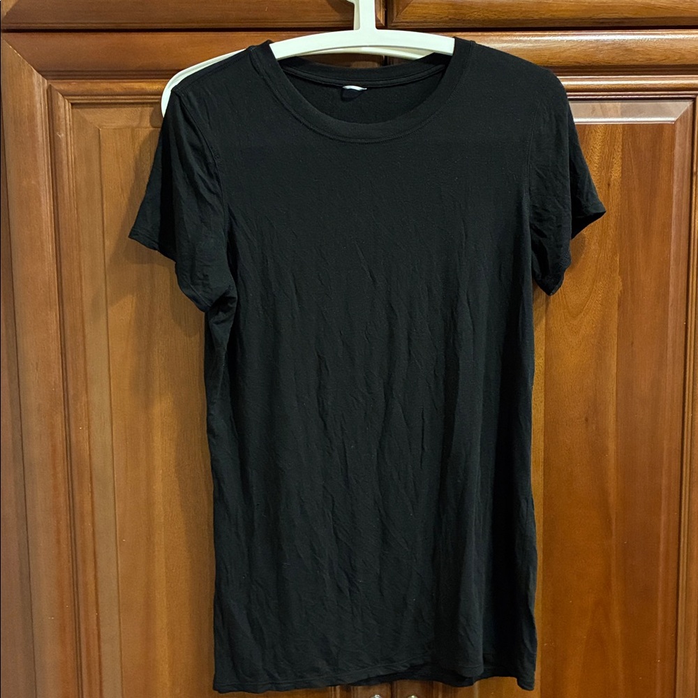2 Kit & Ace tops: gray asymmetrical shirt + black short sleeve tshirt - Picture 6 of 8